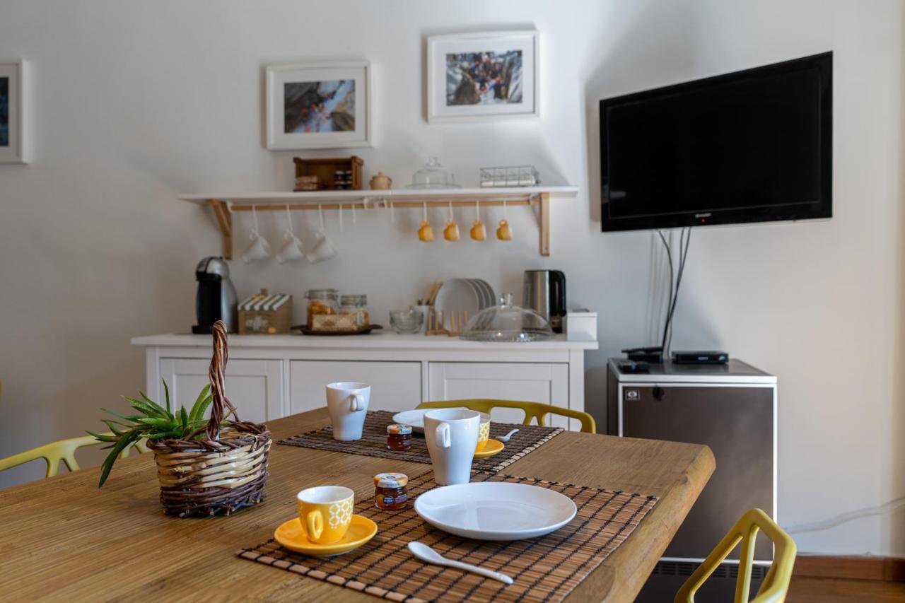 Casa Dell'Escursionista Bed & Breakfast Cerchiara di Calabria ภายนอก รูปภาพ