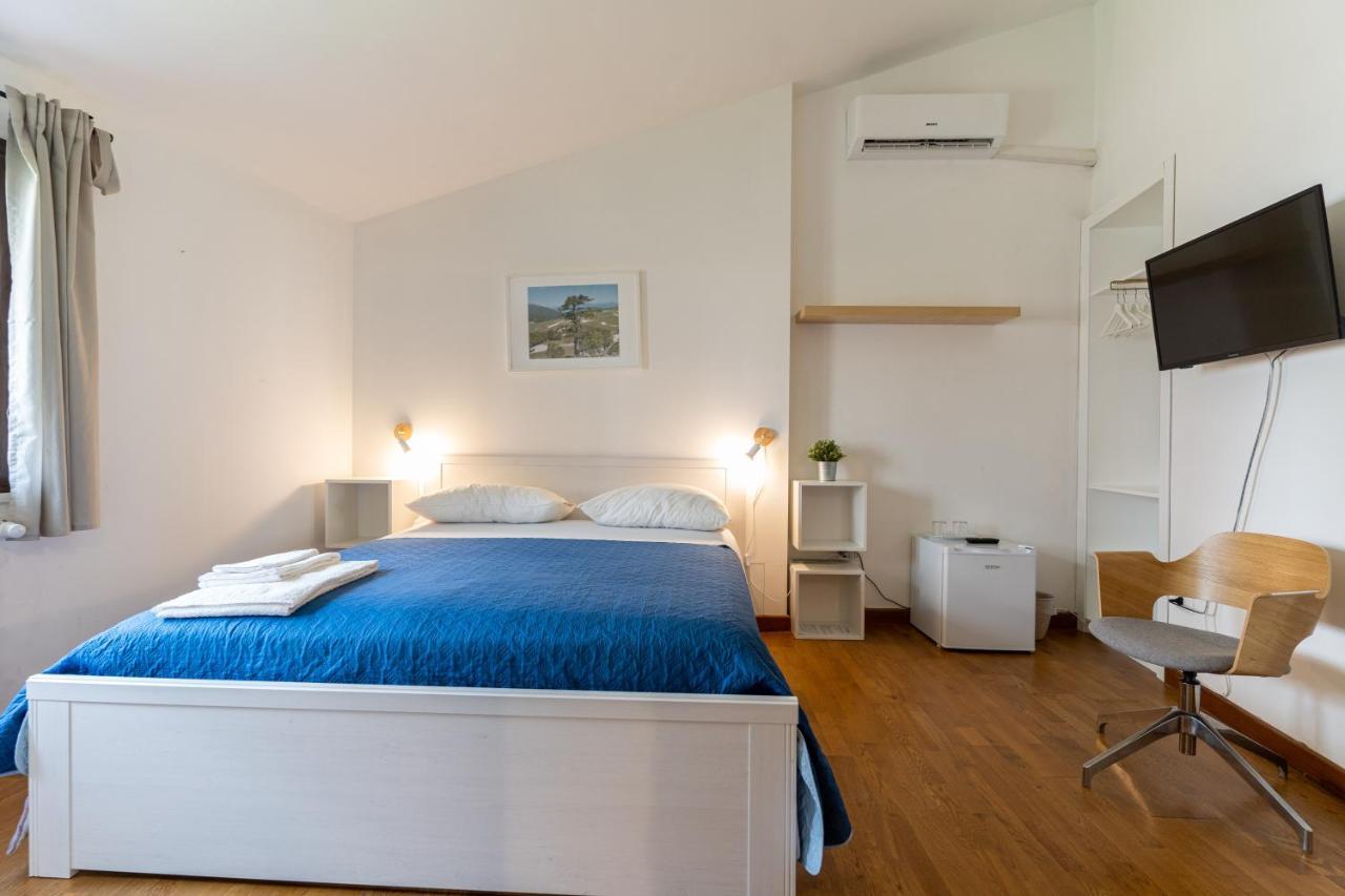 Casa Dell'Escursionista Bed & Breakfast Cerchiara di Calabria ภายนอก รูปภาพ